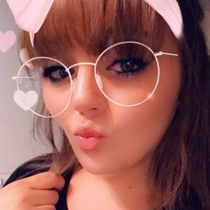 Meet your Posher, Jaquline